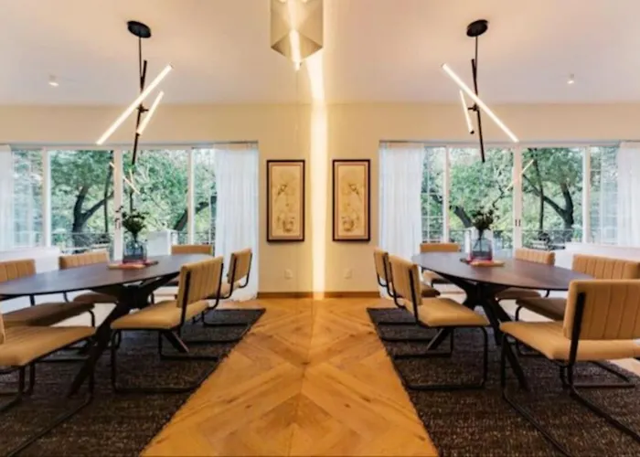 Apartment Polanco Gem With Balcony And Office Nook Mexico City
