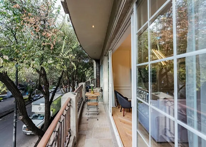 Polanco Gem With Balcony And Office Nook Mexico City