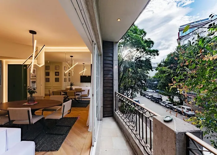 Polanco Gem With Balcony And Office Nook Mexico City